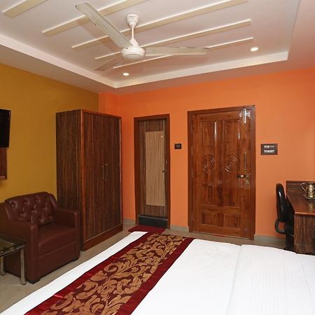 Super Hotel O Cherry City Cottage Dispur Exteriör bild