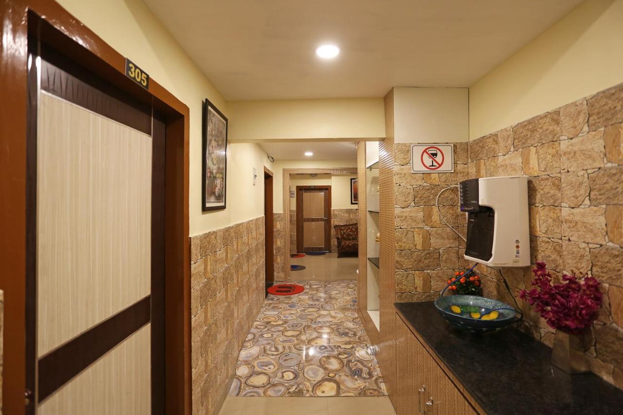 Super Hotel O Cherry City Cottage Dispur Exteriör bild