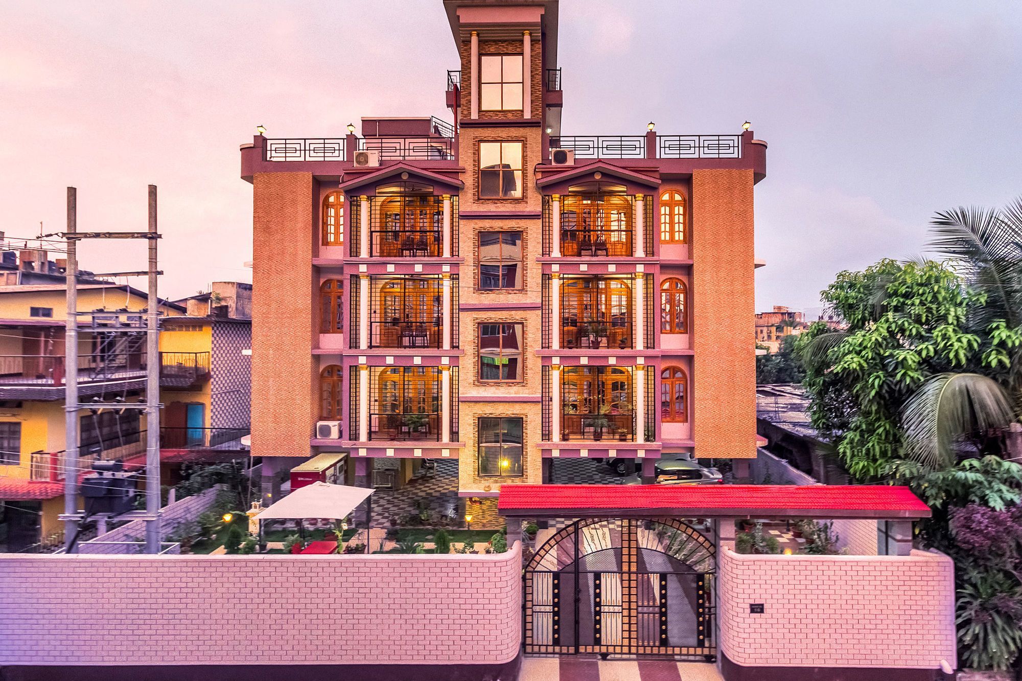 Super Hotel O Cherry City Cottage Dispur Exteriör bild